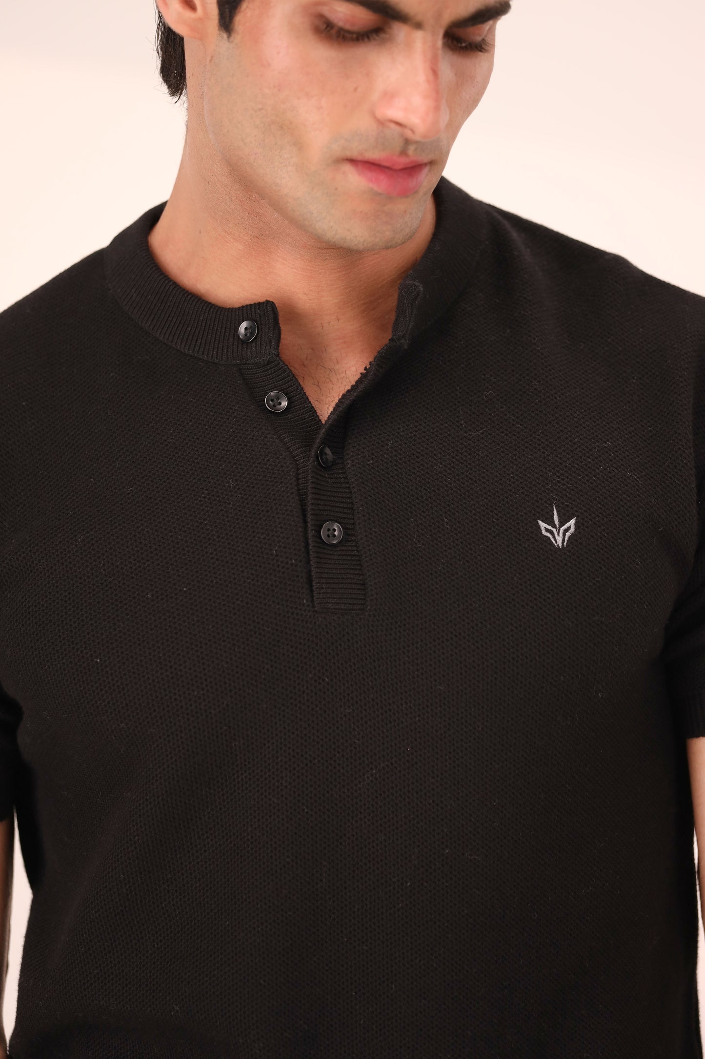 BLACK MESH KNITTED HENLEY