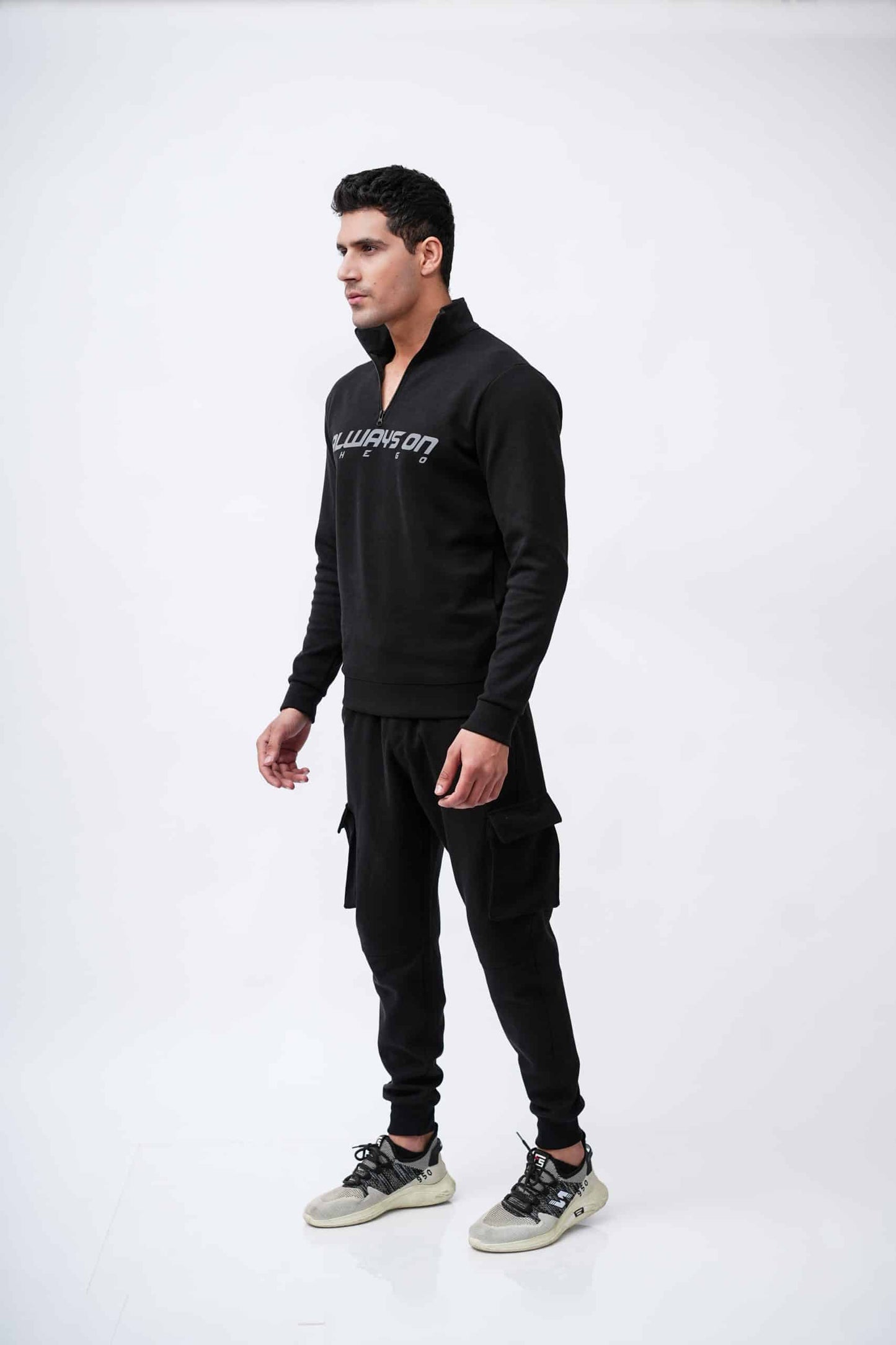 BLACK GRAPHIC MOCK-NECK SWEATSHIRT