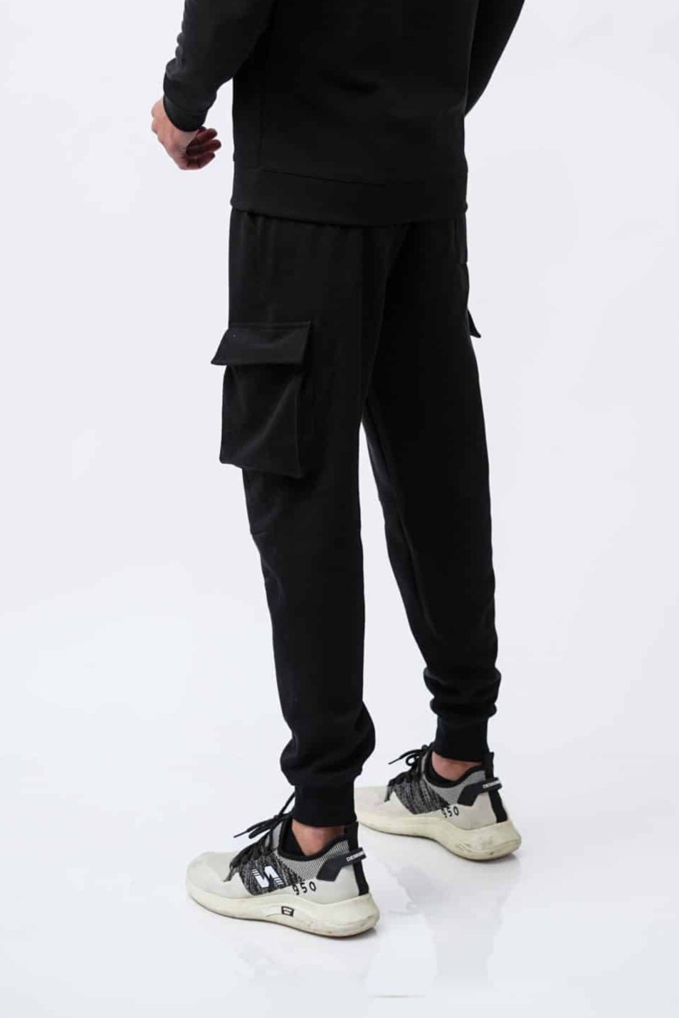 BLACK KNIT CARGO JOGGER