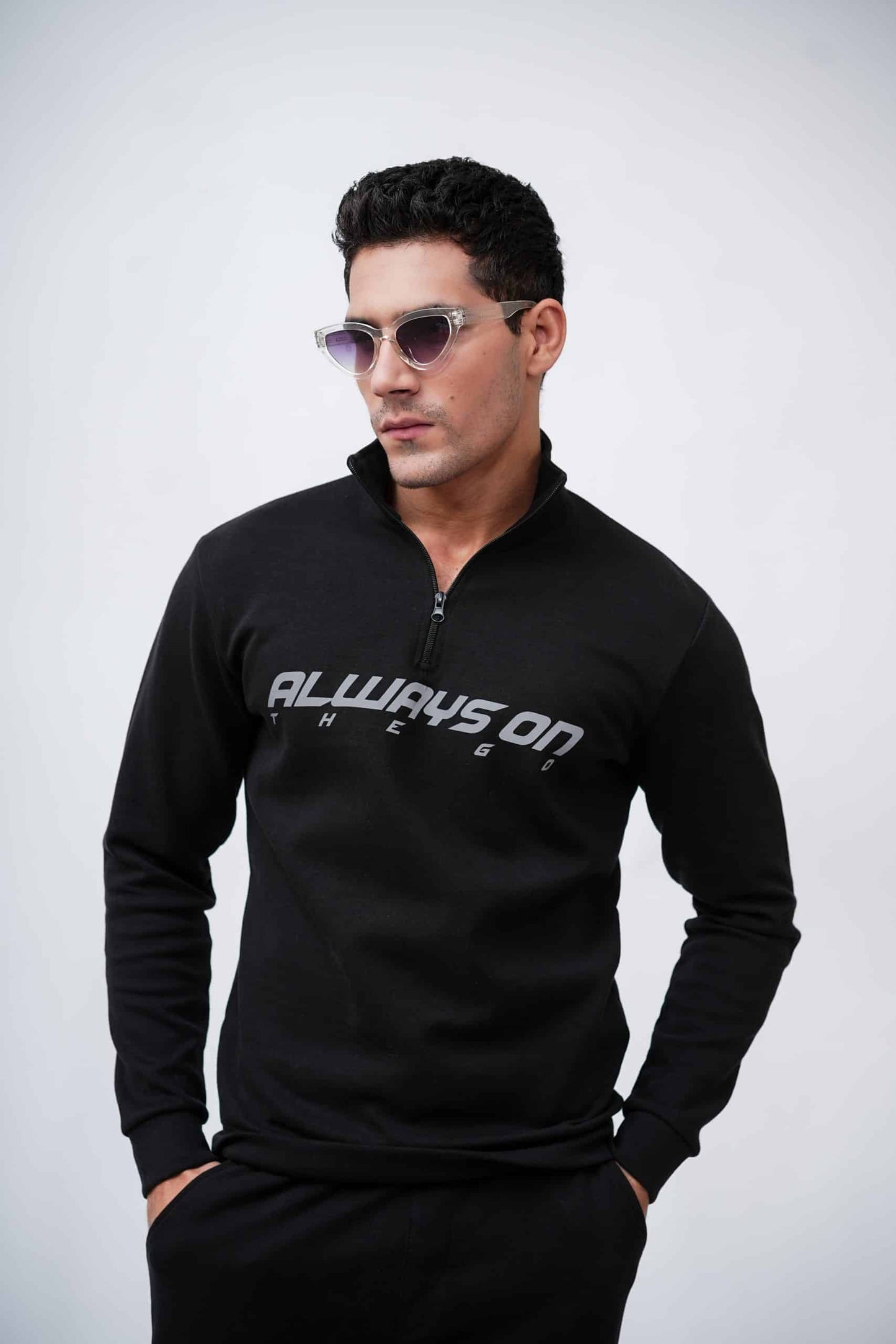 BLACK GRAPHIC MOCK-NECK SWEATSHIRT