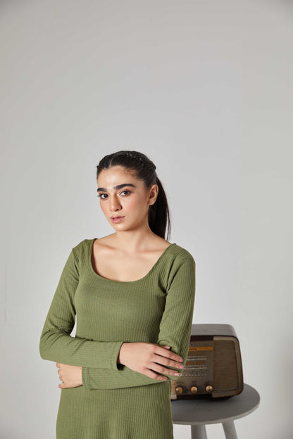 L.OLIVE KNITTED DRESS