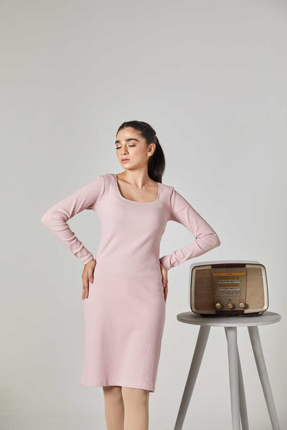 DUSTY PINK KNITTED DRESS